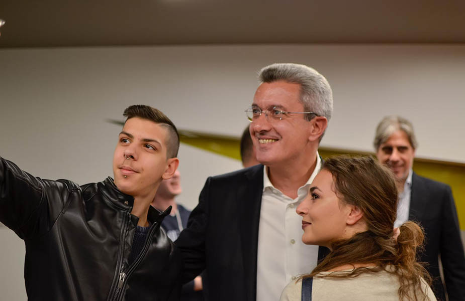 ΙΕΚ ΑΚΜΗ: Σχολή Δημοσιογραφίας Νίκος Χατζηνικολάου