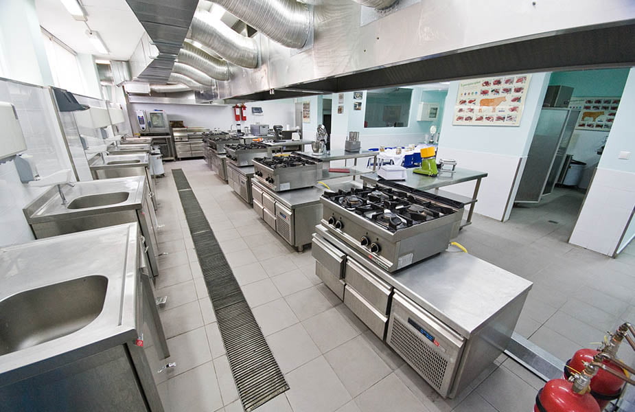 ΙΕΚ ΑΚΜΗ: Εργαστήριο Σχολής Μαγειρικής-Chef