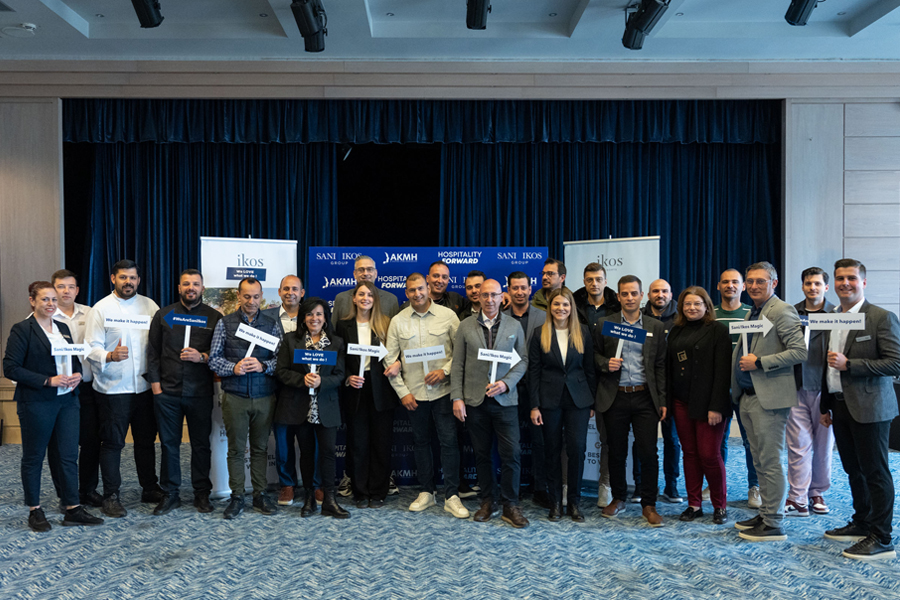ΙΕΚ_ΑΚΜΙ_Hospitality_Forward_Graduation_G04